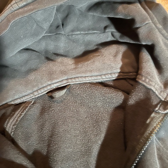 Lululemon black scuba jacket 
no dot or tag fits size 4/6
Zips all the way up - Picture 5 of 7